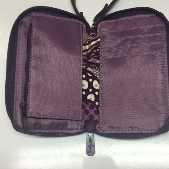 Two -Thirty-One Wallet and phone holder - Picture 4 of 7